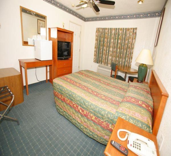 Hollywood Guest Inn image 7